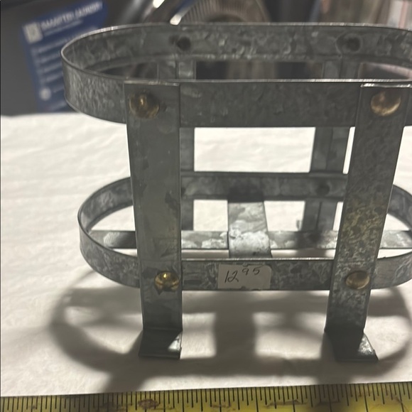 Metal Soap Holder with Black and White Accents - Picture 4 of 16